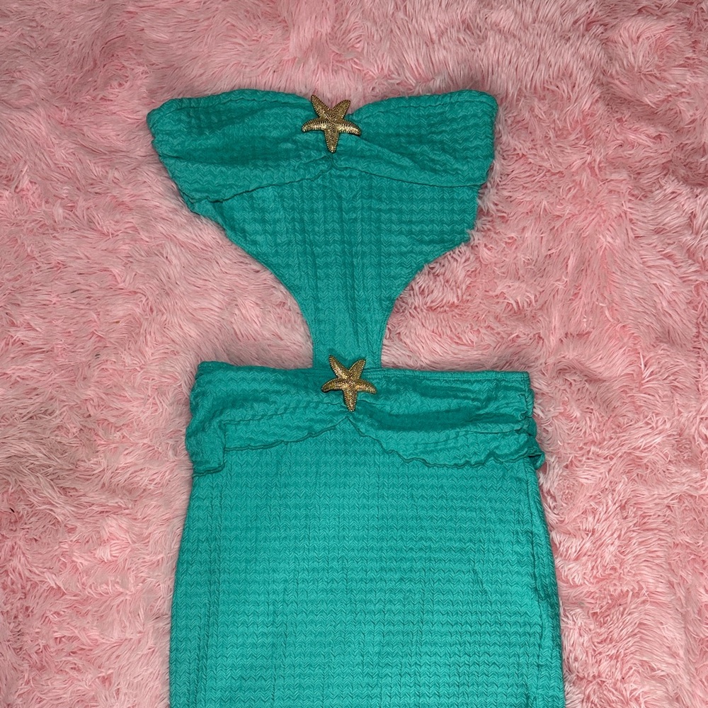 Elegant Teal Strapless Dress with Slit